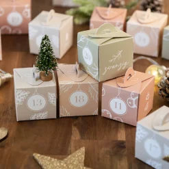 Adventskalender zum Befüllen mit 24 Henkelboxen bunt