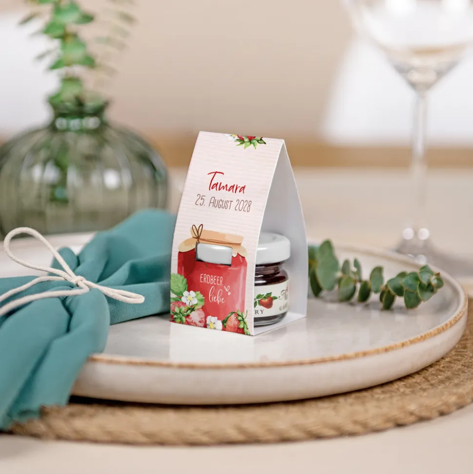 Geschenktäschchen mit Erdbeer Konfitüre "Erdbeerliebe"